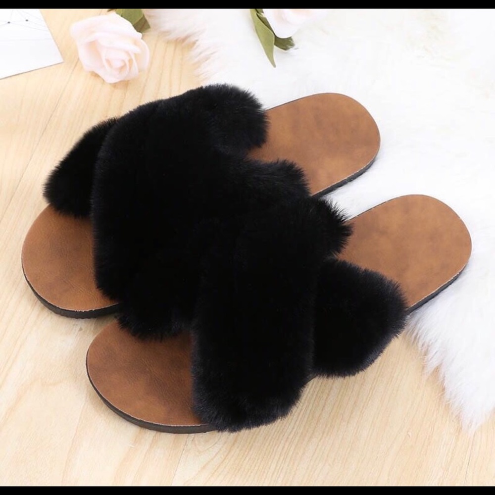 Faux Fur Slides 3/25